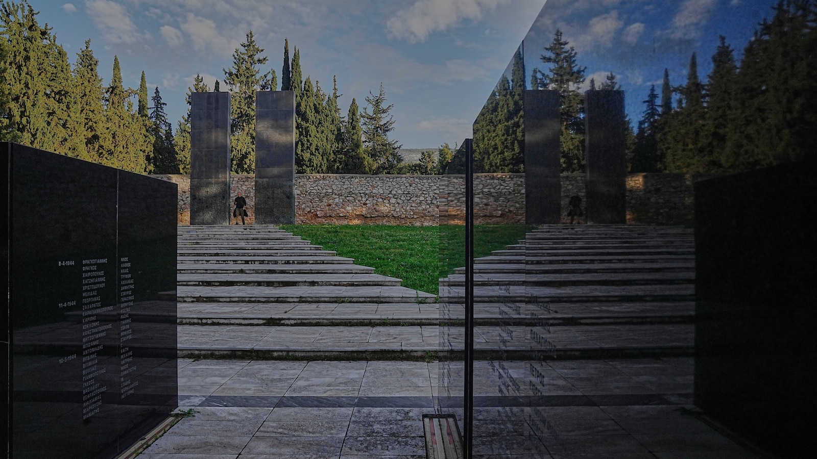 Гърция подписа предварителна сделка с белгийски колекционер за закупуване на снимки от Втората световна война на нацистки екзекуции